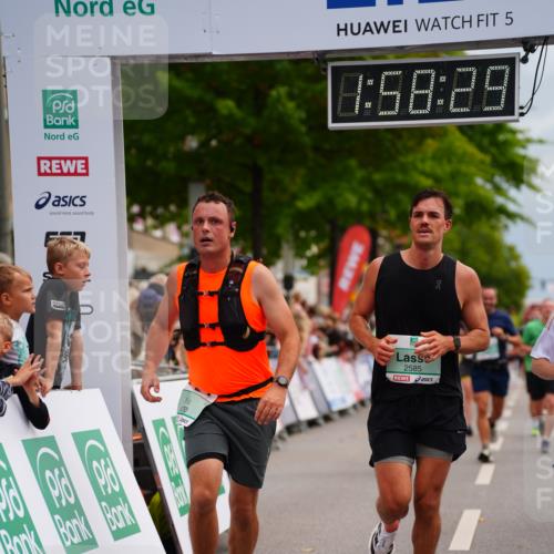 20.09.2026 - PSD Bank Halbmarathon LAZAROV Photography http://msf.ph/oto/10520223 20.09.2026 11:58:29 Ziel 1020, 1398, 1406, 2577, 2585, 2900, 3604, 4623, 4641, 4659, 4750 meine-sportfotos.de
