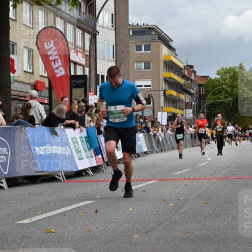 20.09.2026 - PSD Bank Halbmarathon J. Mangold http://msf.ph/oto/10520237 20.09.2026 11:51:57 Ziel 2830, 3049, 4680 meine-sportfotos.de