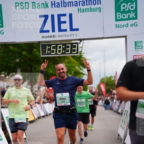 20.09.2026 - PSD Bank Halbmarathon LAZAROV Photography http://msf.ph/oto/10520249 20.09.2026 11:58:33 Ziel 1398, 1621, 2577, 2585, 2612, 3604, 3801, 4623, 4641, 4750 meine-sportfotos.de