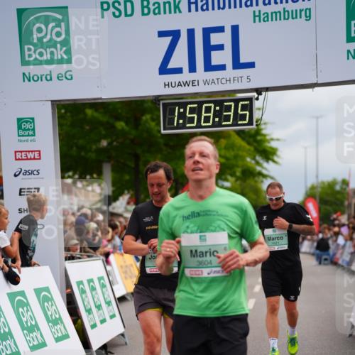 20.09.2026 - PSD Bank Halbmarathon LAZAROV Photography http://msf.ph/oto/10520276 20.09.2026 11:58:35 Ziel 1398, 1621, 2577, 2585, 2612, 3604, 3801, 4623, 4641, 4750 meine-sportfotos.de