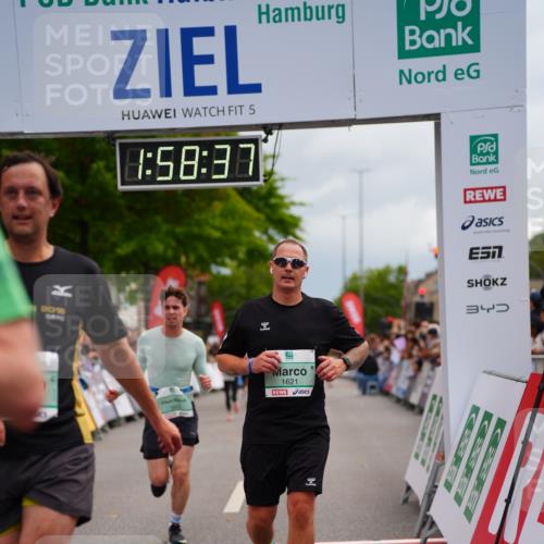 20.09.2026 - PSD Bank Halbmarathon LAZAROV Photography http://msf.ph/oto/10520288 20.09.2026 11:58:36 Ziel 1398, 1621, 2577, 2585, 2612, 3604, 3801, 4623, 4641, 4750 meine-sportfotos.de