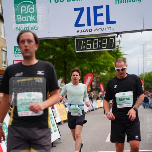 20.09.2026 - PSD Bank Halbmarathon LAZAROV Photography http://msf.ph/oto/10520290 20.09.2026 11:58:37 Ziel 1398, 1621, 2577, 2612, 3490, 3604, 3801, 4623, 4641, 4750 meine-sportfotos.de