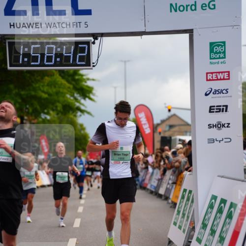 20.09.2026 - PSD Bank Halbmarathon LAZAROV Photography http://msf.ph/oto/10520326 20.09.2026 11:58:41 Ziel 1621, 1795, 1956, 2612, 3183, 3490, 3604, 3801, 4013 meine-sportfotos.de