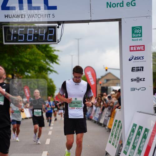 20.09.2026 - PSD Bank Halbmarathon LAZAROV Photography http://msf.ph/oto/10520329 20.09.2026 11:58:41 Ziel 1621, 1795, 1956, 2612, 3183, 3490, 3604, 3801, 4013 meine-sportfotos.de