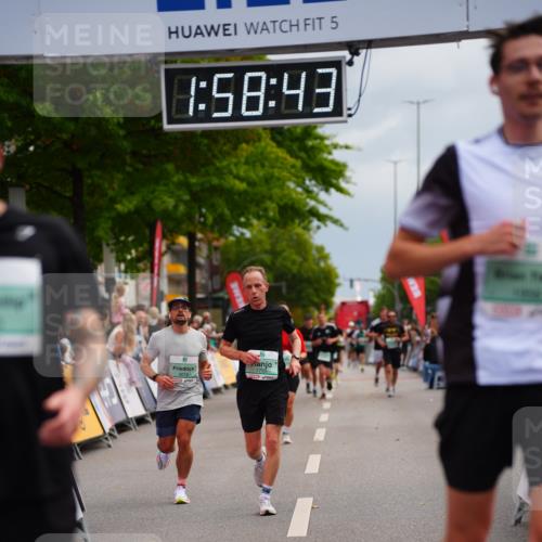20.09.2026 - PSD Bank Halbmarathon LAZAROV Photography http://msf.ph/oto/10520339 20.09.2026 11:58:43 Ziel 1621, 1741, 1795, 1956, 3183, 3490, 3801, 4013 meine-sportfotos.de