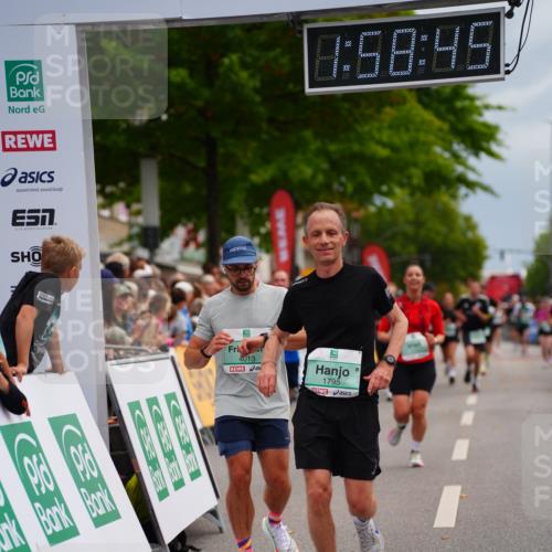 20.09.2026 - PSD Bank Halbmarathon LAZAROV Photography http://msf.ph/oto/10520352 20.09.2026 11:58:45 Ziel 1741, 1795, 1956, 2290, 3183, 3490, 4013 meine-sportfotos.de