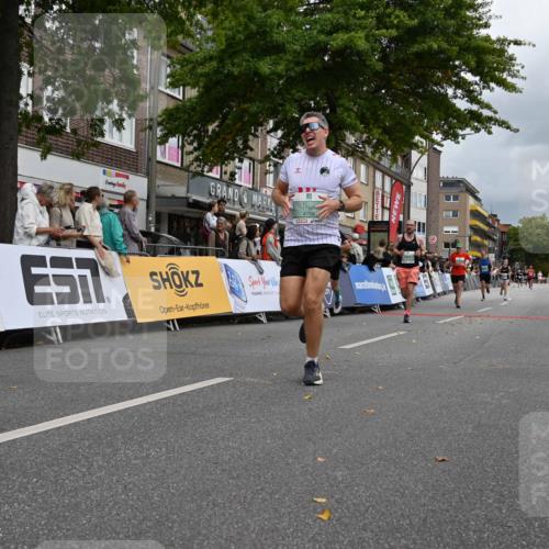 20.09.2026 - PSD Bank Halbmarathon J. Mangold http://msf.ph/oto/10520363 20.09.2026 11:52:27 Ziel 1254, 1732, 1853, 2028, 2113, 3227, 3515, 4071, 4768 meine-sportfotos.de