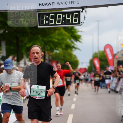 20.09.2026 - PSD Bank Halbmarathon LAZAROV Photography http://msf.ph/oto/10520366 20.09.2026 11:58:46 Ziel 1741, 1795, 1956, 2290, 3183, 3490, 4013 meine-sportfotos.de