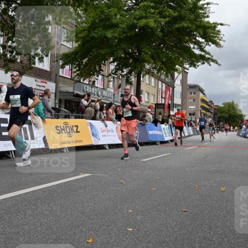 20.09.2026 - PSD Bank Halbmarathon J. Mangold http://msf.ph/oto/10520370 20.09.2026 11:52:28 Ziel 1732, 1853, 2028, 2113, 3227, 3515, 4071, 4768 meine-sportfotos.de