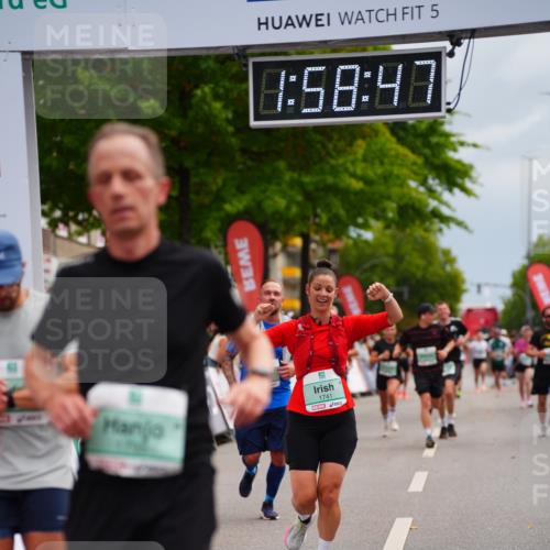 20.09.2026 - PSD Bank Halbmarathon LAZAROV Photography http://msf.ph/oto/10520373 20.09.2026 11:58:47 Ziel 1741, 1795, 1936, 1956, 2290, 3183, 3490, 4013, 4570, 4572 meine-sportfotos.de