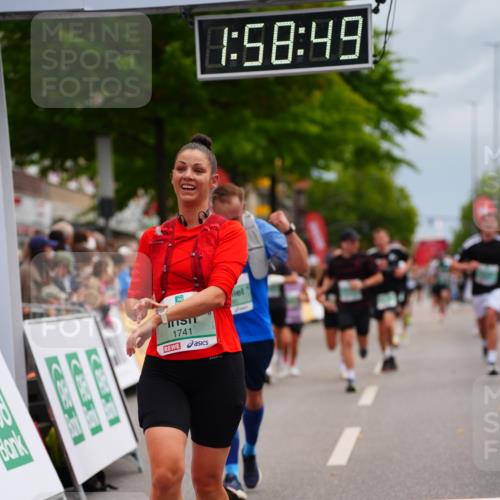 20.09.2026 - PSD Bank Halbmarathon LAZAROV Photography http://msf.ph/oto/10520402 20.09.2026 11:58:48 Ziel 1741, 1795, 1936, 1956, 2290, 3183, 3447, 3490, 4013, 4570, 4572 meine-sportfotos.de