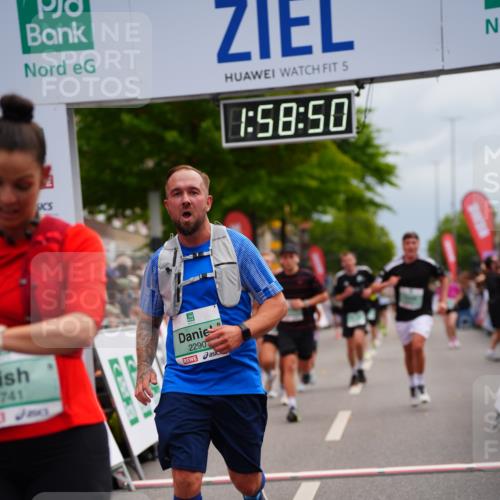20.09.2026 - PSD Bank Halbmarathon LAZAROV Photography http://msf.ph/oto/10520412 20.09.2026 11:58:50 Ziel 1304, 1741, 1795, 1936, 1956, 2290, 3183, 3447, 3598, 4013, 4570, 4572 meine-sportfotos.de