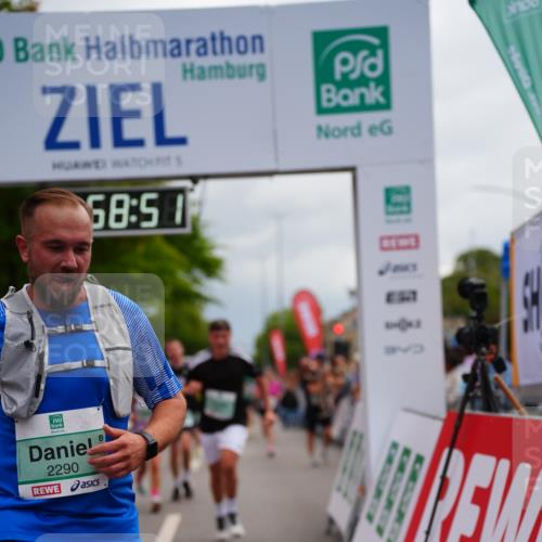 20.09.2026 - PSD Bank Halbmarathon LAZAROV Photography http://msf.ph/oto/10520419 20.09.2026 11:58:51 Ziel 1035, 1251, 1304, 1741, 1795, 1936, 2290, 3447, 3598, 4013, 4570, 4572 meine-sportfotos.de