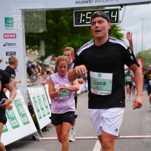 20.09.2026 - PSD Bank Halbmarathon LAZAROV Photography http://msf.ph/oto/10520430 20.09.2026 11:58:53 Ziel 1035, 1251, 1304, 1741, 1795, 1936, 2290, 3447, 3598, 3810, 4013, 4355, 4570, 4572 meine-sportfotos.de