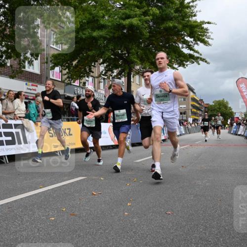 20.09.2026 - PSD Bank Halbmarathon J. Mangold http://msf.ph/oto/10520436 20.09.2026 11:52:49 Ziel 1365, 2528, 3018, 3041, 3050, 3505, 4020, 4451, 4624, 4757 meine-sportfotos.de
