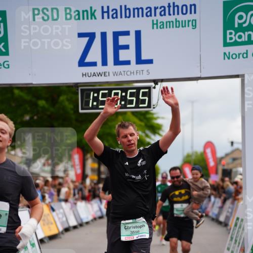 20.09.2026 - PSD Bank Halbmarathon LAZAROV Photography http://msf.ph/oto/10520437 20.09.2026 11:58:54 Ziel 1035, 1251, 1304, 1741, 1936, 2290, 3447, 3598, 3718, 3810, 4355, 4570, 4572 meine-sportfotos.de