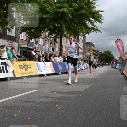 20.09.2026 - PSD Bank Halbmarathon J. Mangold http://msf.ph/oto/10520457 20.09.2026 11:52:55 Ziel 1365, 2528, 2870, 3041, 3050, 3371, 3505, 4451, 4624, 4757 meine-sportfotos.de