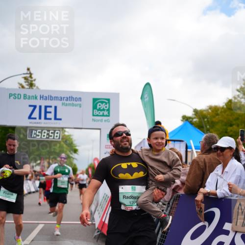 20.09.2026 - PSD Bank Halbmarathon LAZAROV Photography http://msf.ph/oto/10520469 20.09.2026 11:58:57 Ziel 1035, 1251, 1304, 1936, 2290, 3447, 3598, 3718, 3810, 4029, 4355, 4570, 4572, 4694, 4738 meine-sportfotos.de