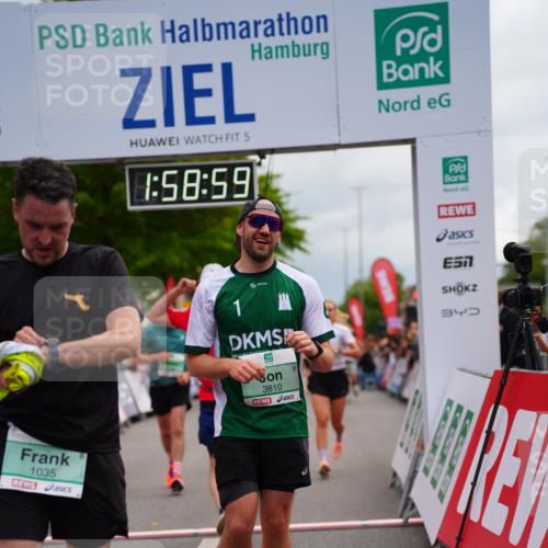 20.09.2026 - PSD Bank Halbmarathon LAZAROV Photography http://msf.ph/oto/10520474 20.09.2026 11:58:58 Ziel 1035, 1251, 1304, 1936, 3447, 3598, 3718, 3810, 4029, 4355, 4570, 4572, 4694, 4738 meine-sportfotos.de