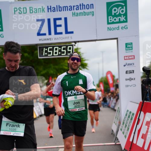 20.09.2026 - PSD Bank Halbmarathon LAZAROV Photography http://msf.ph/oto/10520477 20.09.2026 11:58:59 Ziel 1035, 1251, 1304, 1936, 3447, 3598, 3718, 3810, 4029, 4355, 4570, 4572, 4694, 4738 meine-sportfotos.de