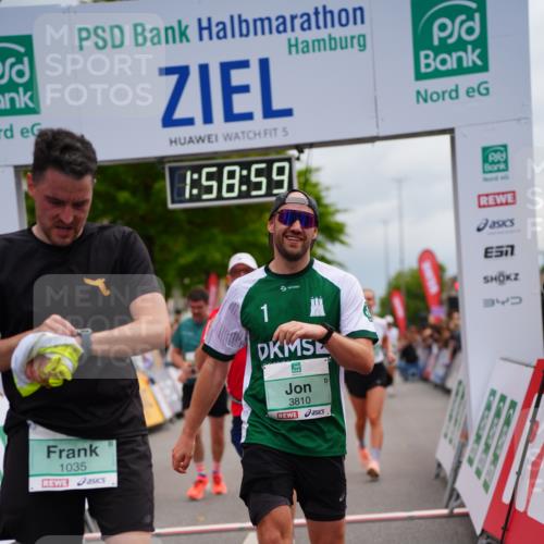 20.09.2026 - PSD Bank Halbmarathon LAZAROV Photography http://msf.ph/oto/10520483 20.09.2026 11:58:59 Ziel 1035, 1251, 1304, 1936, 3447, 3598, 3718, 3810, 4029, 4355, 4570, 4572, 4694, 4738 meine-sportfotos.de
