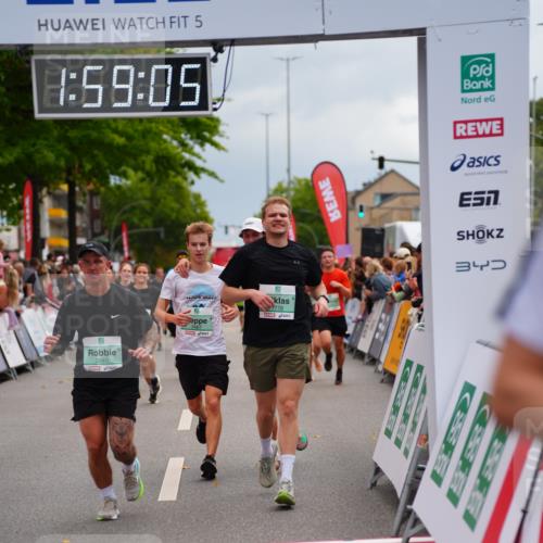20.09.2026 - PSD Bank Halbmarathon LAZAROV Photography http://msf.ph/oto/10520509 20.09.2026 11:59:04 Ziel 1197, 1778, 2050, 2185, 3467, 3718, 3810, 3940, 4029, 4223, 4355, 4694, 4738 meine-sportfotos.de