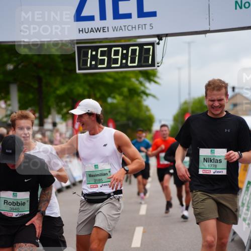 20.09.2026 - PSD Bank Halbmarathon LAZAROV Photography http://msf.ph/oto/10520541 20.09.2026 11:59:06 Ziel 1197, 1519, 1778, 2050, 2185, 3112, 3150, 3467, 3718, 3940, 4029, 4223, 4286, 4694, 4738 meine-sportfotos.de
