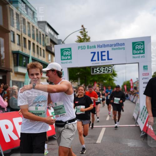 20.09.2026 - PSD Bank Halbmarathon LAZAROV Photography http://msf.ph/oto/10520574 20.09.2026 11:59:09 Ziel 1197, 1519, 1778, 2050, 2185, 3112, 3150, 3194, 3467, 3940, 4223, 4286, 4591 meine-sportfotos.de