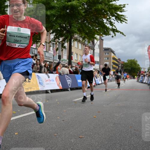 20.09.2026 - PSD Bank Halbmarathon J. Mangold http://msf.ph/oto/10520596 20.09.2026 11:53:24 Ziel 1462, 1528, 1961, 2106, 2350, 2611, 3376, 3678, 3702, 3867, 4021, 4025, 4770 meine-sportfotos.de