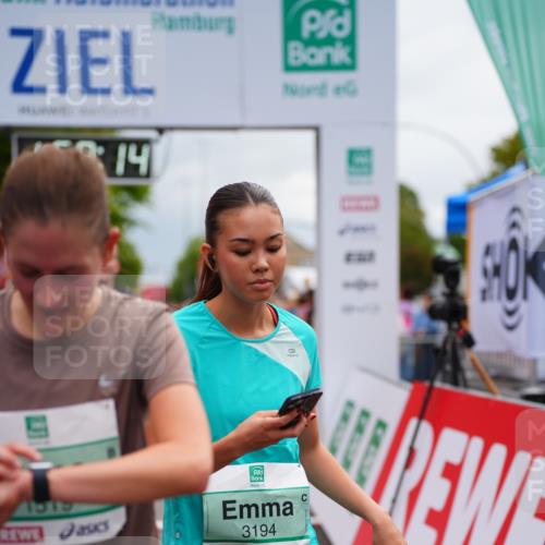 20.09.2026 - PSD Bank Halbmarathon LAZAROV Photography http://msf.ph/oto/10520613 20.09.2026 11:59:14 Ziel 1197, 1519, 1749, 2050, 3112, 3150, 3194, 4223, 4286, 4428, 4591 meine-sportfotos.de