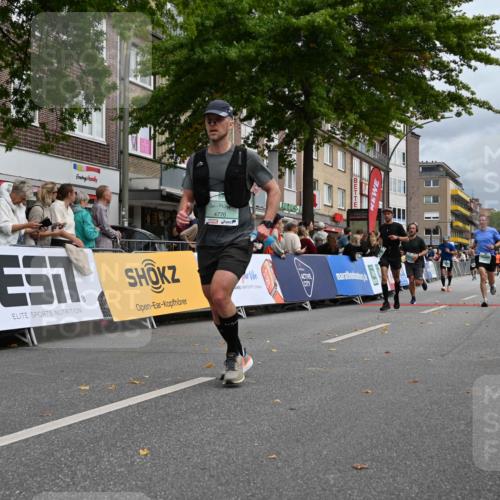 20.09.2026 - PSD Bank Halbmarathon J. Mangold http://msf.ph/oto/10520620 20.09.2026 11:53:29 Ziel 1462, 1961, 2611, 3678, 3702, 3840, 3867, 4021, 4426, 4770 meine-sportfotos.de