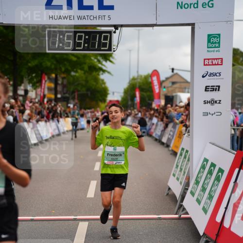 20.09.2026 - PSD Bank Halbmarathon LAZAROV Photography http://msf.ph/oto/10520647 20.09.2026 11:59:18 Ziel 1519, 1749, 2370, 3150, 3194, 4286, 4428, 4591 meine-sportfotos.de