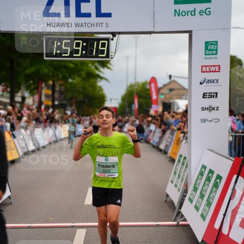 20.09.2026 - PSD Bank Halbmarathon LAZAROV Photography http://msf.ph/oto/10520654 20.09.2026 11:59:19 Ziel 1749, 2370, 3194, 4428, 4591 meine-sportfotos.de