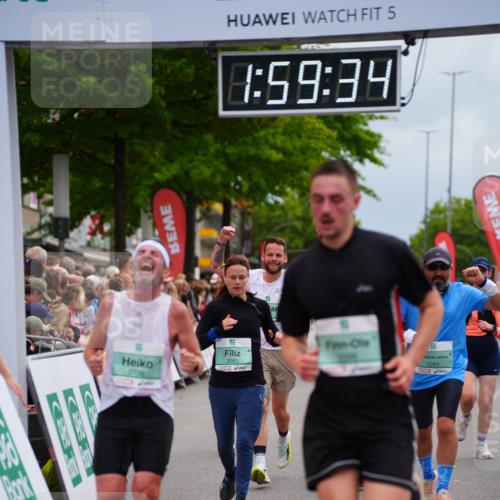20.09.2026 - PSD Bank Halbmarathon LAZAROV Photography http://msf.ph/oto/10520679 20.09.2026 11:59:33 Ziel 1091, 1093, 1095, 1098, 2085, 2736, 3066, 3390, 3668, 3771, 3772 meine-sportfotos.de