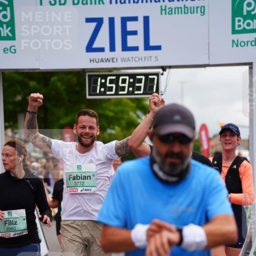 20.09.2026 - PSD Bank Halbmarathon LAZAROV Photography http://msf.ph/oto/10520708 20.09.2026 11:59:36 Ziel 1093, 1095, 1098, 1279, 2085, 2208, 2439, 2736, 3066, 3390, 3771, 3772 meine-sportfotos.de