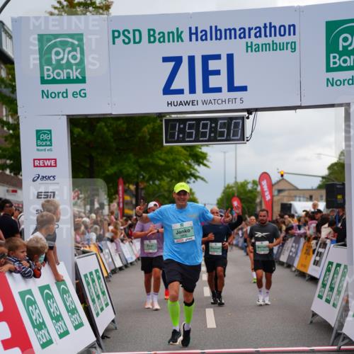 20.09.2026 - PSD Bank Halbmarathon LAZAROV Photography http://msf.ph/oto/10520753 20.09.2026 11:59:49 Ziel 2168, 2170, 2670, 3578, 3800, 4493, 4494, 4495, 4711 meine-sportfotos.de