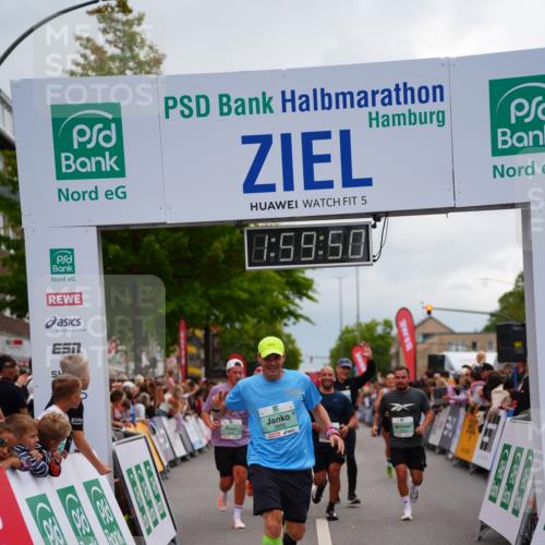 20.09.2026 - PSD Bank Halbmarathon LAZAROV Photography http://msf.ph/oto/10520760 20.09.2026 11:59:49 Ziel 2168, 2170, 2670, 3578, 3800, 4493, 4494, 4495, 4711 meine-sportfotos.de