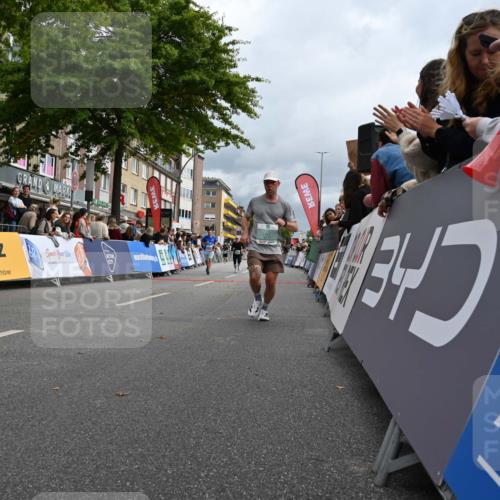 20.09.2026 - PSD Bank Halbmarathon J. Mangold http://msf.ph/oto/10520762 20.09.2026 11:54:08 Ziel 1642, 2594, 2727, 2987, 3654, 3687, 4027, 4759, 4777 meine-sportfotos.de