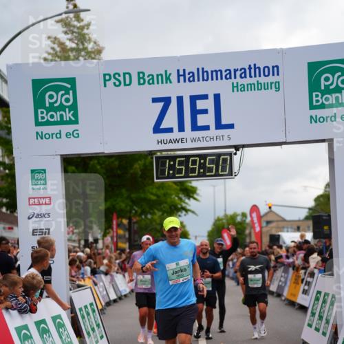 20.09.2026 - PSD Bank Halbmarathon LAZAROV Photography http://msf.ph/oto/10520764 20.09.2026 11:59:49 Ziel 2168, 2170, 2670, 3578, 3800, 4493, 4494, 4495, 4711 meine-sportfotos.de