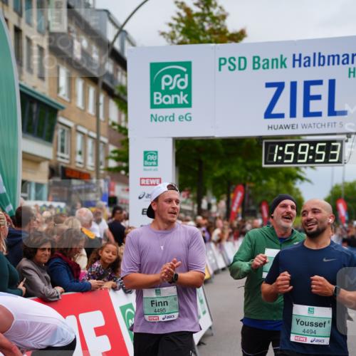20.09.2026 - PSD Bank Halbmarathon LAZAROV Photography http://msf.ph/oto/10520799 20.09.2026 11:59:53 Ziel 1265, 1454, 2168, 2170, 2470, 3578, 3800, 4493, 4494, 4495 meine-sportfotos.de