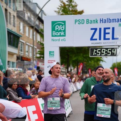20.09.2026 - PSD Bank Halbmarathon LAZAROV Photography http://msf.ph/oto/10520803 20.09.2026 11:59:53 Ziel 1265, 1454, 2168, 2170, 2470, 3578, 3800, 4493, 4494, 4495 meine-sportfotos.de