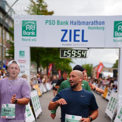 20.09.2026 - PSD Bank Halbmarathon LAZAROV Photography http://msf.ph/oto/10520807 20.09.2026 11:59:54 Ziel 1265, 1454, 2168, 2170, 2470, 3578, 3800, 4493, 4494, 4495 meine-sportfotos.de