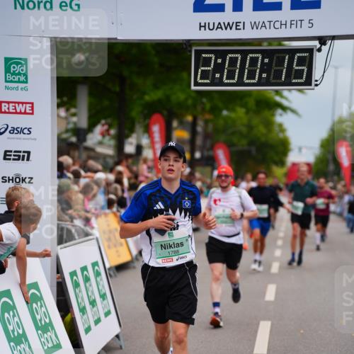 20.09.2026 - PSD Bank Halbmarathon LAZAROV Photography http://msf.ph/oto/10520948 20.09.2026 12:00:15 Ziel 1788, 1927, 2693, 3146, 3550, 4583 meine-sportfotos.de
