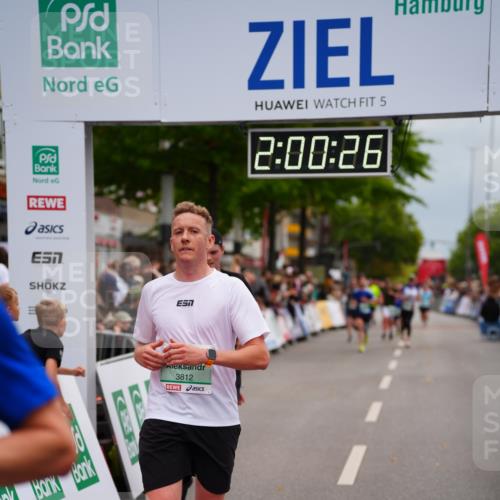 20.09.2026 - PSD Bank Halbmarathon LAZAROV Photography http://msf.ph/oto/10521023 20.09.2026 12:00:26 Ziel 2228, 2338, 2676, 3024, 3566, 3812, 4321, 4583, 4704, 4741 meine-sportfotos.de