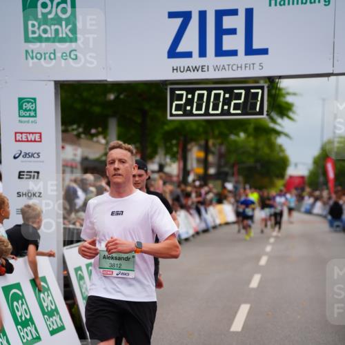 20.09.2026 - PSD Bank Halbmarathon LAZAROV Photography http://msf.ph/oto/10521025 20.09.2026 12:00:26 Ziel 2228, 2338, 2676, 3024, 3566, 3812, 4321, 4583, 4704, 4741 meine-sportfotos.de