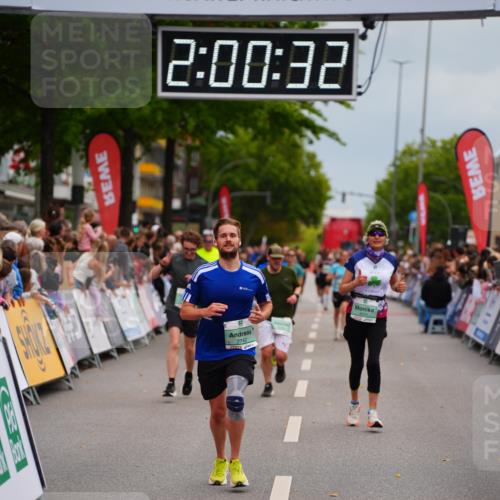 20.09.2026 - PSD Bank Halbmarathon LAZAROV Photography http://msf.ph/oto/10521048 20.09.2026 12:00:32 Ziel 1100, 2338, 2742, 3124, 3566, 3812, 4095, 4704 meine-sportfotos.de