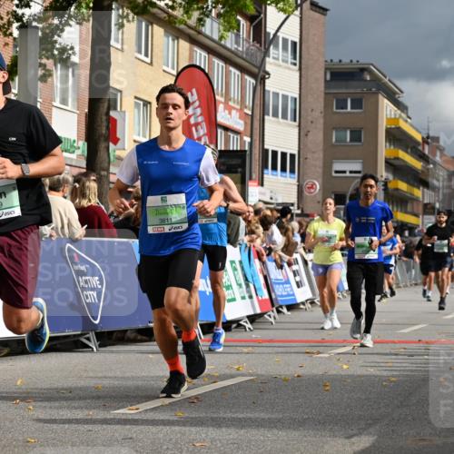 20.09.2026 - PSD Bank Halbmarathon J. Mangold http://msf.ph/oto/10521050 20.09.2026 11:55:42 Ziel 1118, 1289, 1354, 1484, 1826, 1900, 2808, 2810, 3760, 3781, 3809, 3811, 4728 meine-sportfotos.de