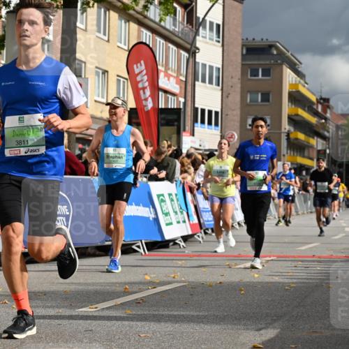 20.09.2026 - PSD Bank Halbmarathon J. Mangold http://msf.ph/oto/10521053 20.09.2026 11:55:42 Ziel 1118, 1289, 1354, 1484, 1826, 1900, 2808, 2810, 3760, 3781, 3809, 3811, 4728 meine-sportfotos.de