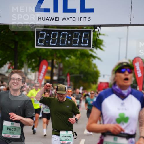 20.09.2026 - PSD Bank Halbmarathon LAZAROV Photography http://msf.ph/oto/10521077 20.09.2026 12:00:36 Ziel 1100, 1334, 2742, 2757, 3124, 3489, 3661, 4095, 4265 meine-sportfotos.de
