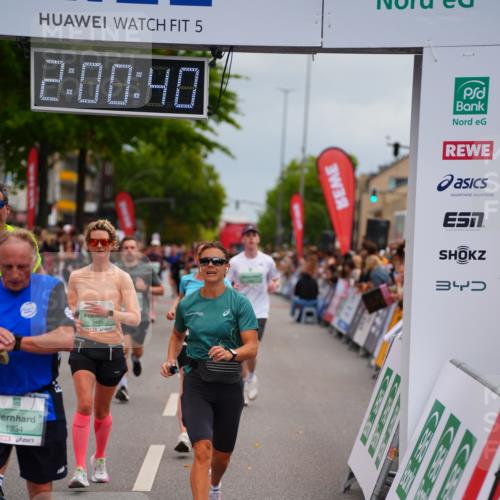 20.09.2026 - PSD Bank Halbmarathon LAZAROV Photography http://msf.ph/oto/10521099 20.09.2026 12:00:39 Ziel 1018, 1100, 1334, 1660, 2742, 2757, 3124, 3489, 3661, 3980, 4095, 4265, 4696 meine-sportfotos.de